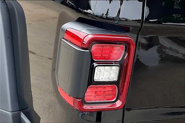 new 2025 Jeep Gladiator car, priced at $58,945