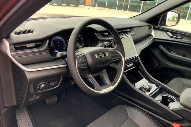 new 2024 Jeep Grand Cherokee car, priced at $42,175