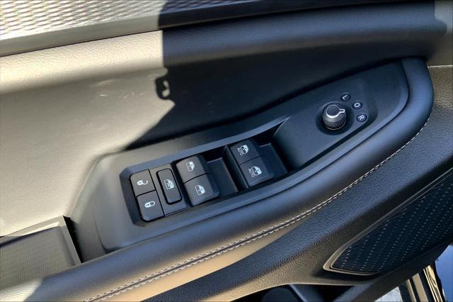 new 2025 Jeep Grand Cherokee car, priced at $43,375