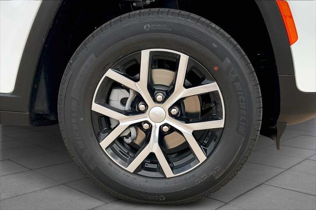 new 2025 Jeep Grand Cherokee car, priced at $46,415