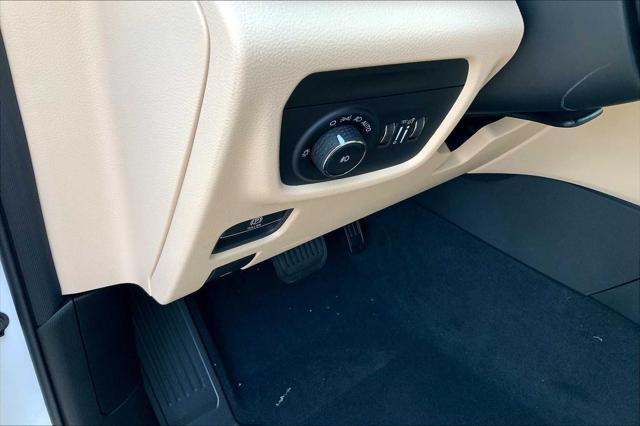 new 2025 Jeep Grand Cherokee car, priced at $46,415