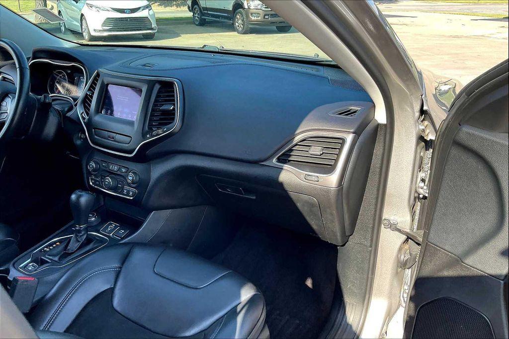 used 2019 Jeep Cherokee car, priced at $9,200