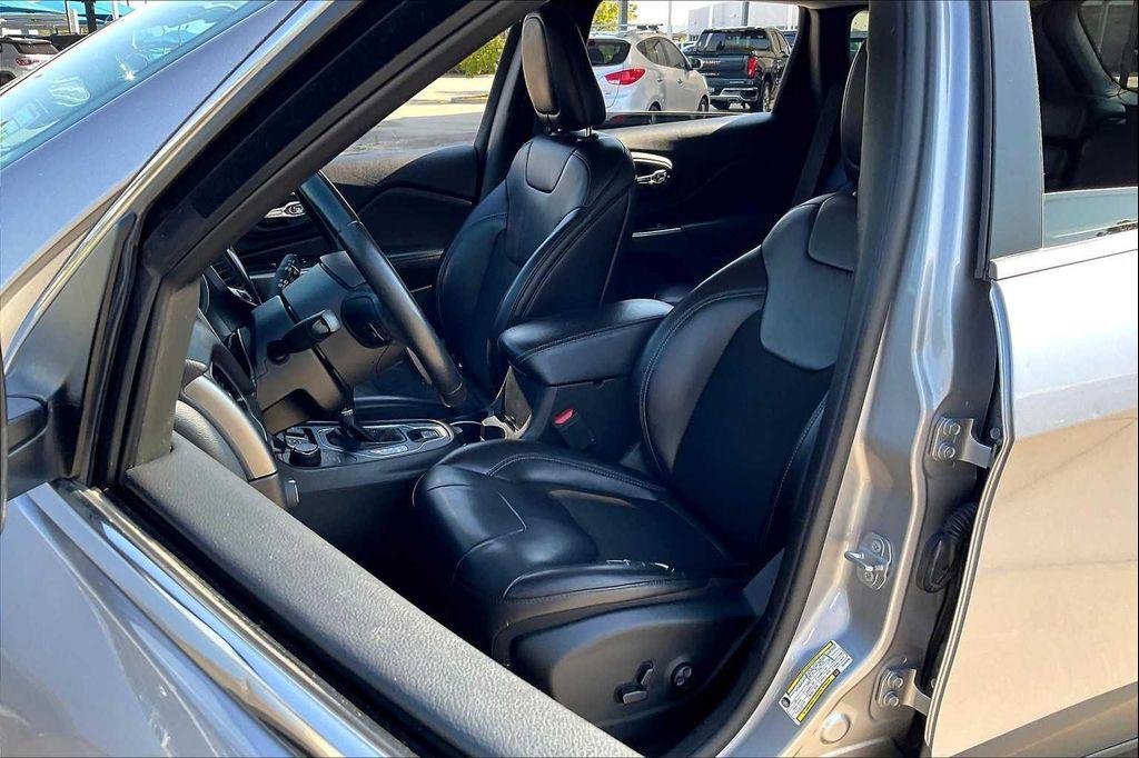used 2019 Jeep Cherokee car, priced at $9,200
