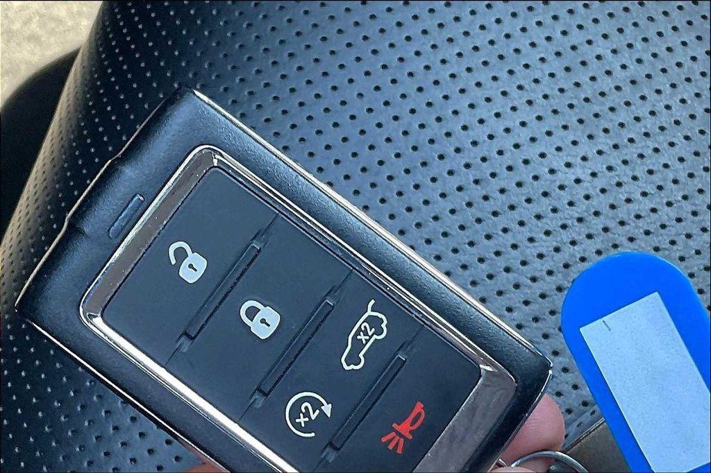 used 2023 Jeep Grand Cherokee car, priced at $33,499