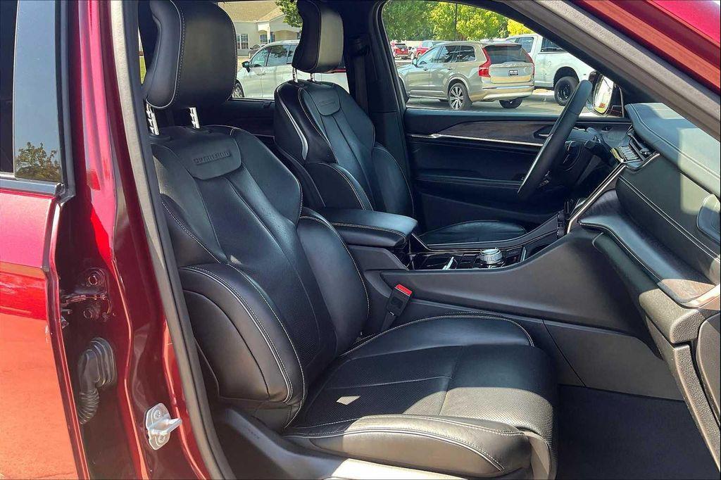 used 2023 Jeep Grand Cherokee car, priced at $33,499