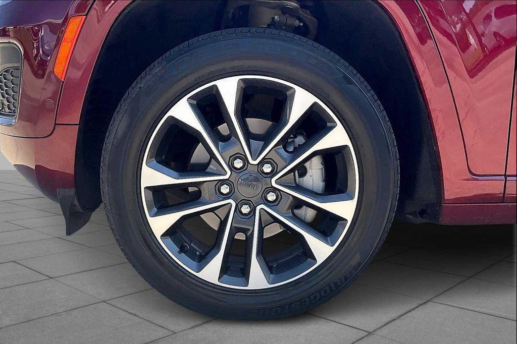 used 2023 Jeep Grand Cherokee car, priced at $33,499