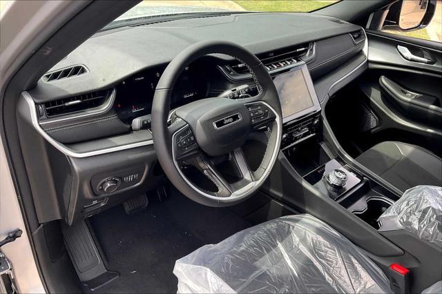 new 2025 Jeep Grand Cherokee car, priced at $46,370