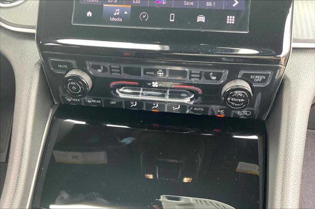 new 2025 Jeep Grand Cherokee car, priced at $44,130