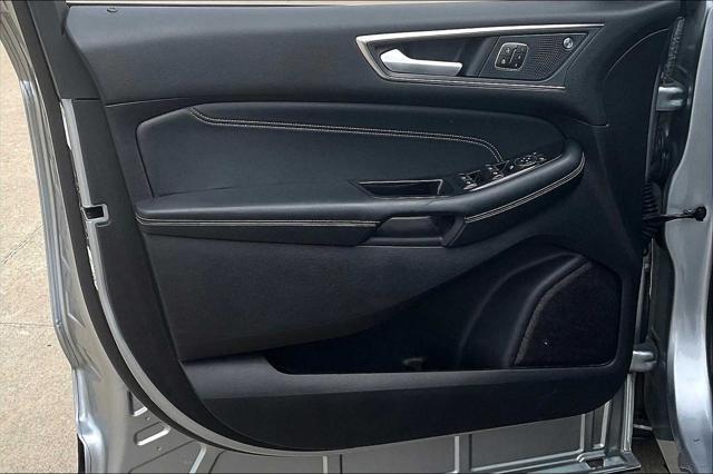 used 2020 Ford Edge car, priced at $17,999