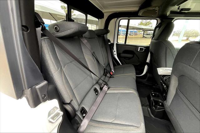new 2025 Jeep Gladiator car, priced at $49,590