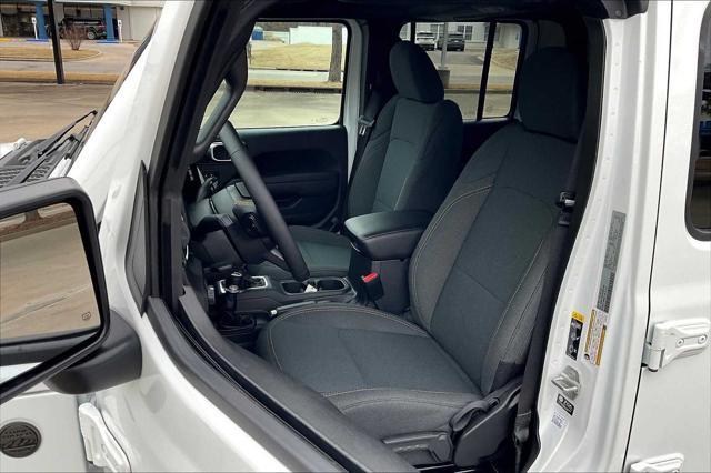new 2025 Jeep Gladiator car, priced at $49,590