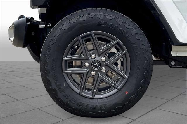 new 2025 Jeep Gladiator car, priced at $49,590