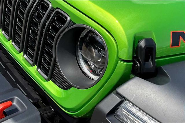 new 2025 Jeep Gladiator car, priced at $58,080