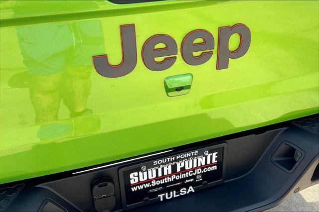 new 2025 Jeep Gladiator car, priced at $58,080