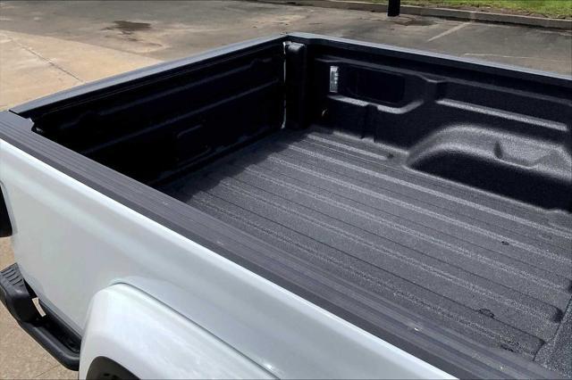 new 2025 Jeep Gladiator car, priced at $55,125