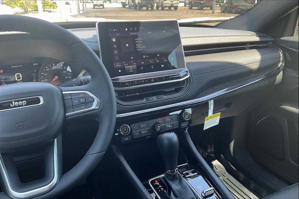 new 2025 Jeep Compass car, priced at $30,100