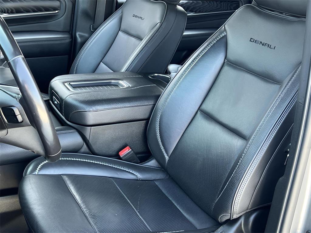 used 2022 GMC Yukon car, priced at $44,187