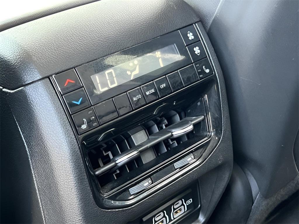 used 2021 Jeep Grand Cherokee L car, priced at $25,978