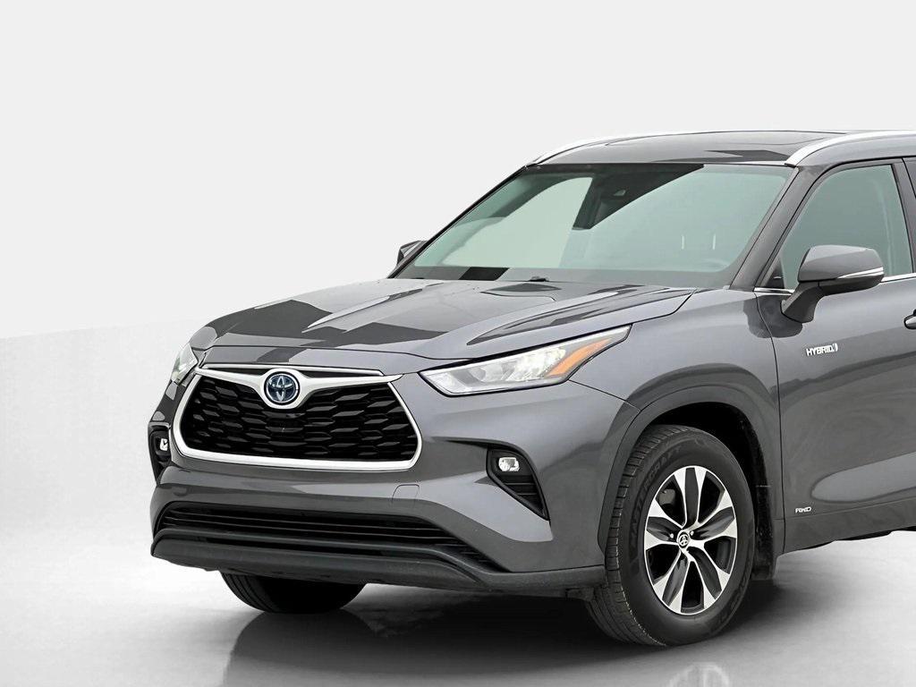 used 2020 Toyota Highlander Hybrid car, priced at $31,910