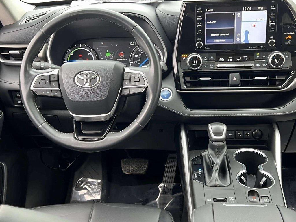 used 2020 Toyota Highlander Hybrid car, priced at $31,910