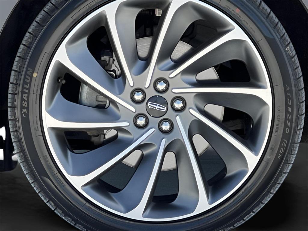 used 2020 Lincoln Nautilus car, priced at $23,377