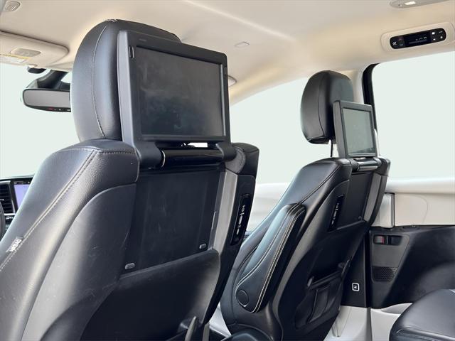 used 2022 Chrysler Pacifica Hybrid car, priced at $22,700