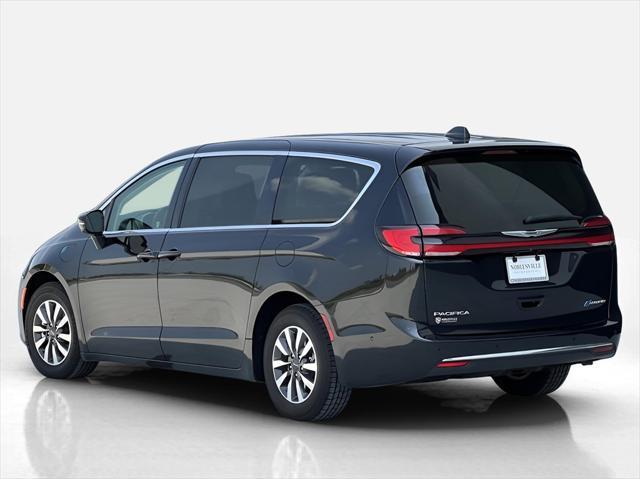 used 2022 Chrysler Pacifica Hybrid car, priced at $22,700