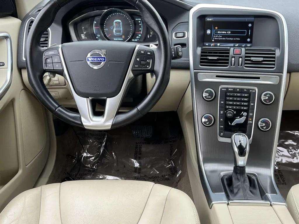 used 2015 Volvo XC60 car, priced at $11,564