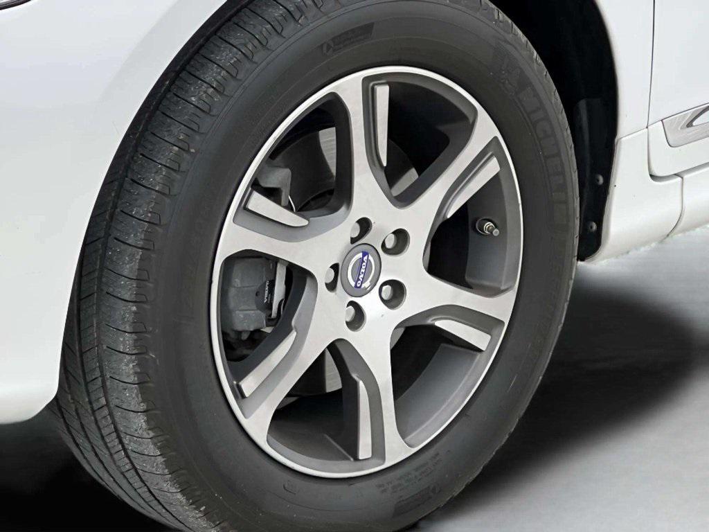 used 2015 Volvo XC60 car, priced at $11,564