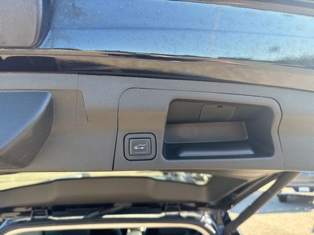 used 2023 GMC Acadia car, priced at $38,999
