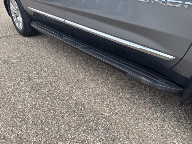 used 2021 GMC Yukon XL car, priced at $40,999