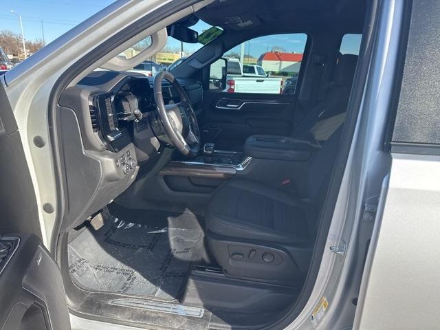 used 2022 Chevrolet Silverado 1500 car, priced at $34,995