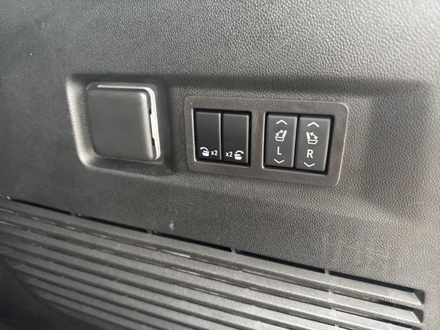 used 2024 Chevrolet Tahoe car, priced at $61,137