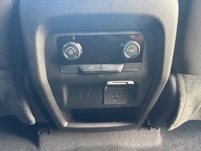 new 2026 Chevrolet Traverse car, priced at $48,205