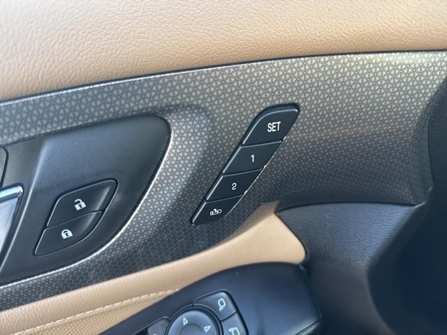 used 2023 Chevrolet Traverse car, priced at $37,650