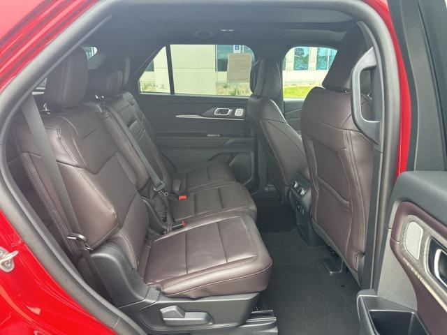 new 2025 Ford Explorer car, priced at $52,854