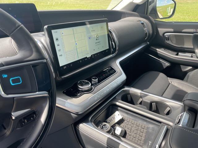 new 2025 Ford Expedition car, priced at $78,580