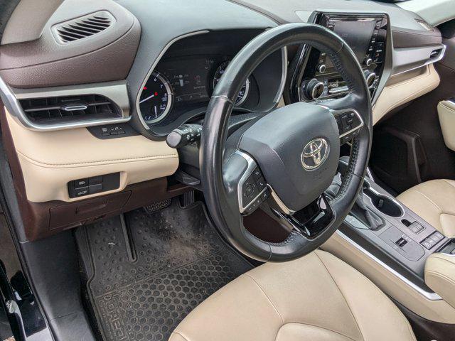 used 2020 Toyota Highlander car, priced at $25,697