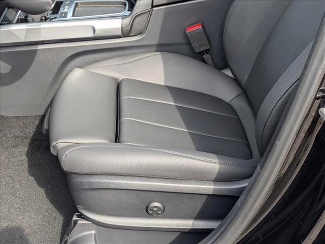 new 2025 Mercedes-Benz GLB 250 car, priced at $48,645