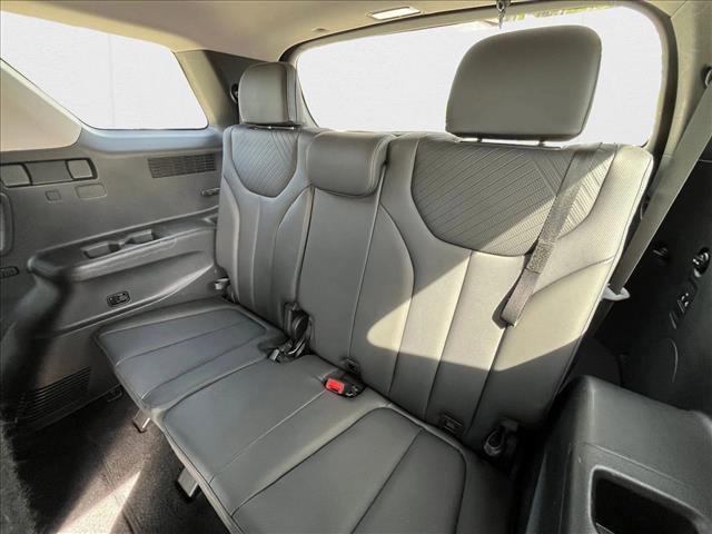 used 2024 Hyundai Palisade car, priced at $36,000