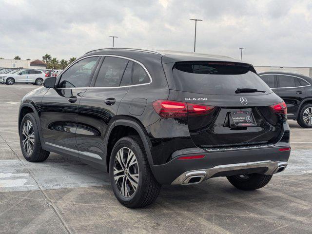 new 2025 Mercedes-Benz GLA 250 car, priced at $42,250