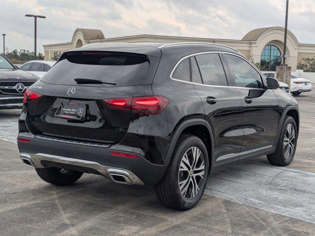 new 2025 Mercedes-Benz GLA 250 car, priced at $42,250