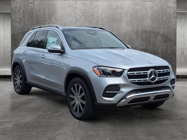 new 2025 Mercedes-Benz GLE 450 car, priced at $75,795