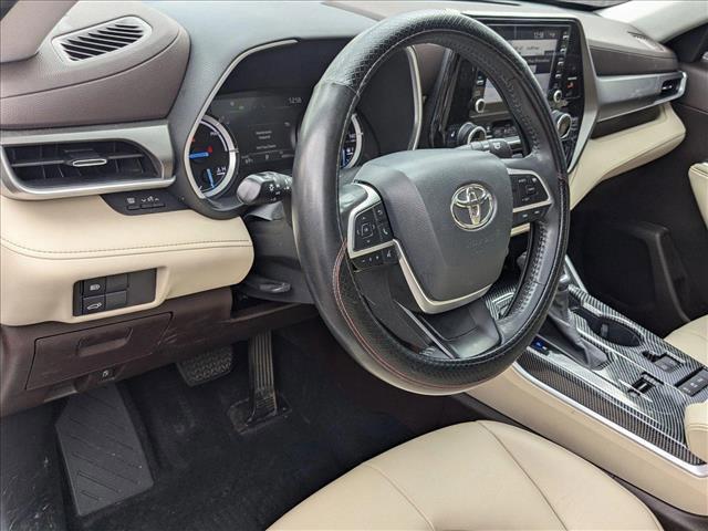 used 2022 Toyota Highlander Hybrid car, priced at $39,297