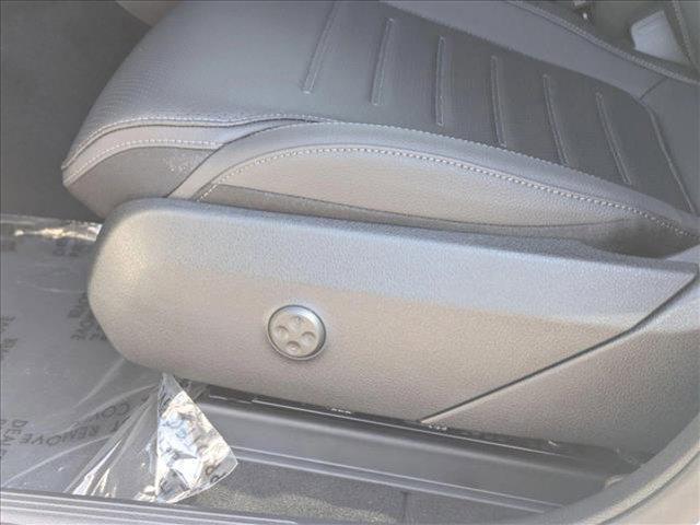 new 2025 Mercedes-Benz GLC 300 car, priced at $55,195
