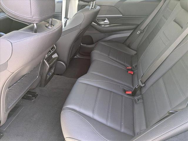 new 2025 Mercedes-Benz GLE 450 car, priced at $88,065