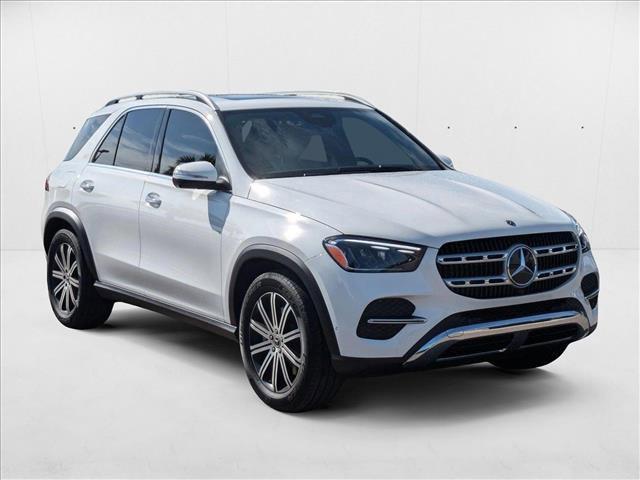 new 2025 Mercedes-Benz GLE 450 car, priced at $73,745