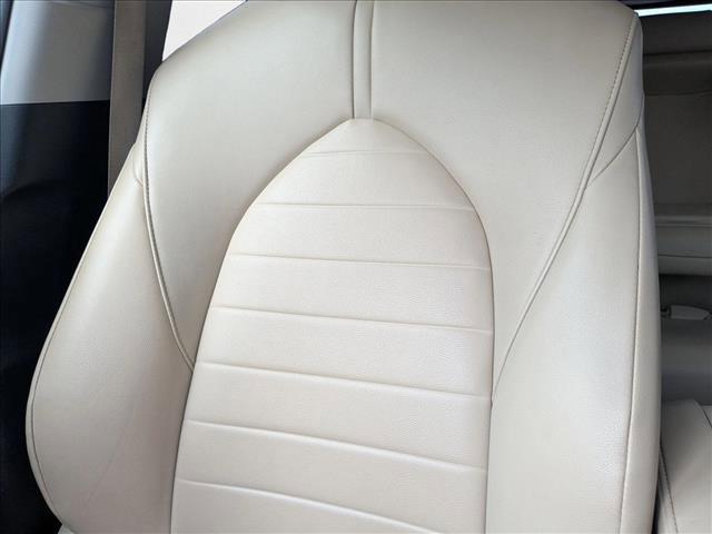 used 2022 Toyota Highlander car, priced at $31,500