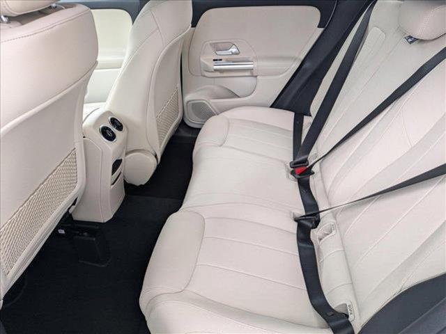 new 2025 Mercedes-Benz GLA 250 car, priced at $44,345