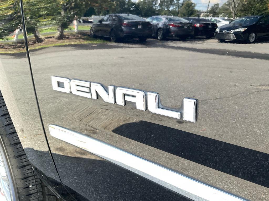used 2015 GMC Yukon car, priced at $16,985